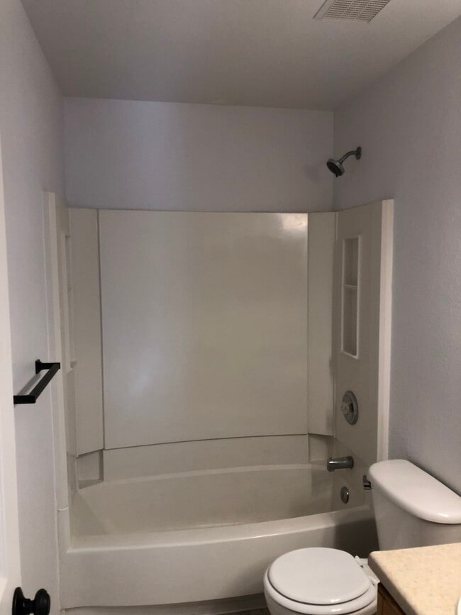 Building Photo - 955 Winebrook Way