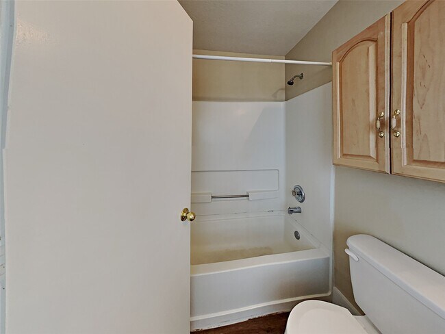 Building Photo - 18722 Atasca Oaks Dr