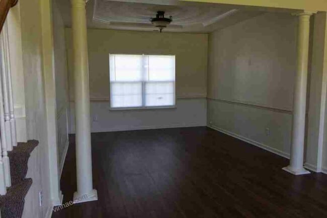 Building Photo - 805 Shadowberry Crest