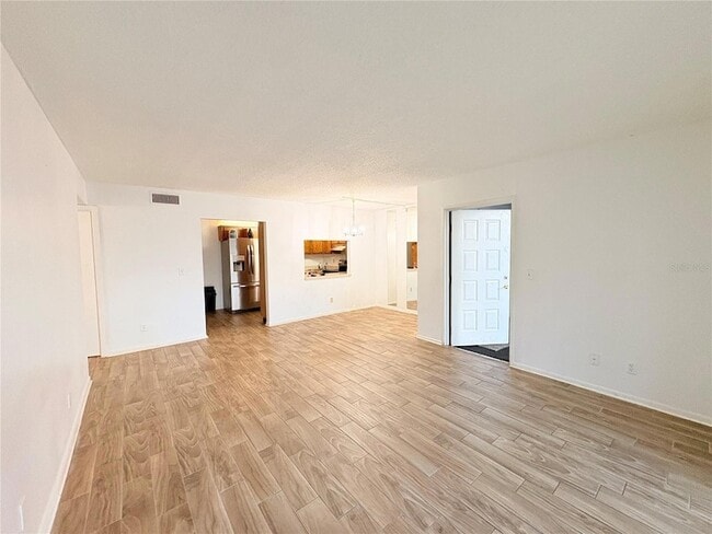 Building Photo - 8213 Sun Spring Cir