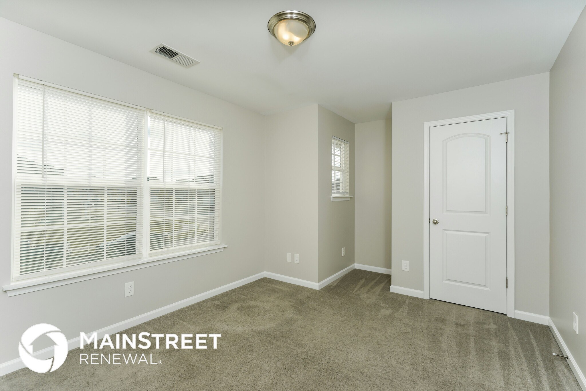 Building Photo - 1961 Drummond Dr