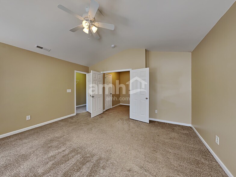 Building Photo - 148 Bellfare Dr