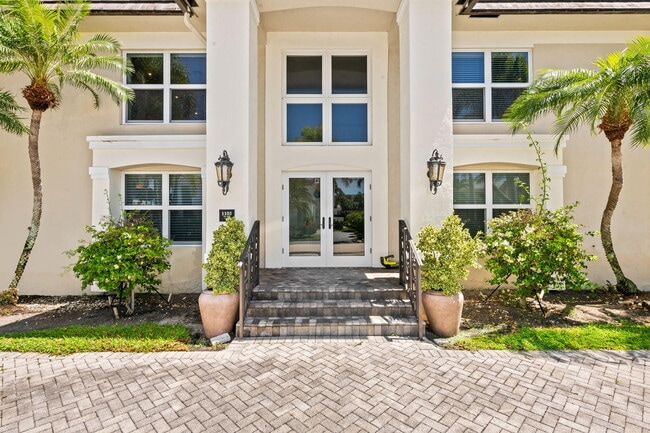 Building Photo - 1105 Bel Air Dr
