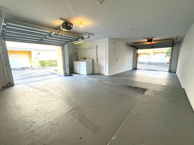 Building Photo - 1727 Shadow View Cir