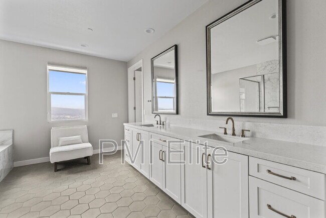 Building Photo - 28649 Windbreak Tr