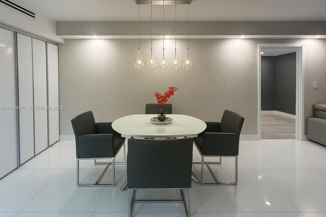 Building Photo - 20355 NE 34th Ct