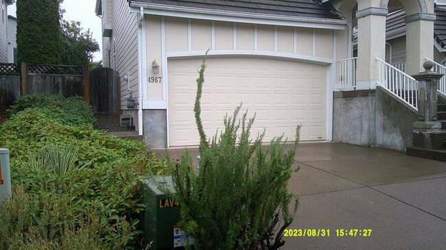 Building Photo - 4967 NW Lavender Cir