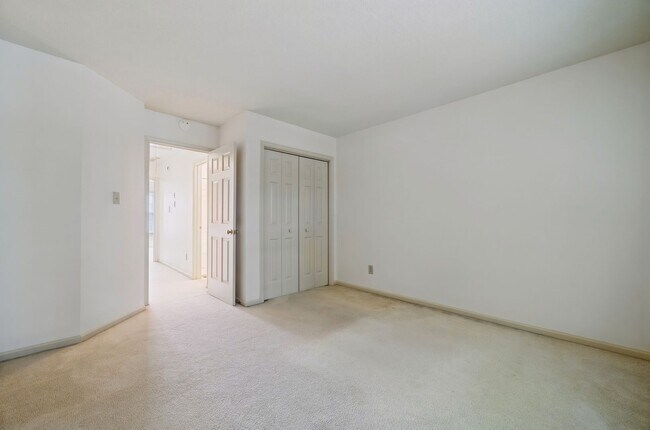 Building Photo - 109 Larkspur Hollow