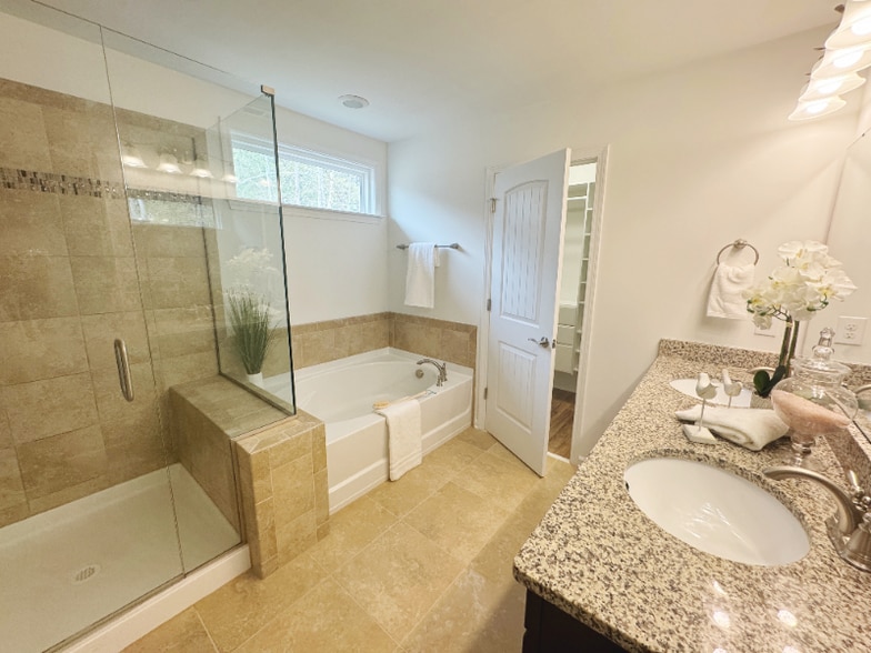 Building Photo - 2800 Lemnos Dr