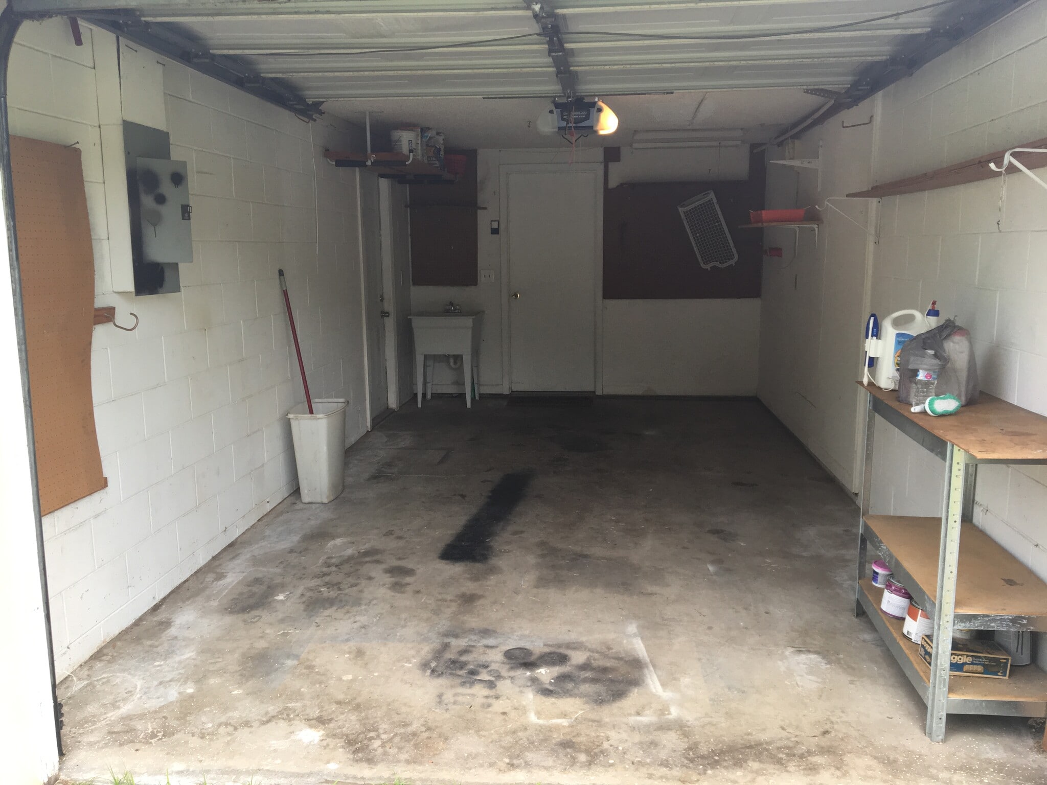 Building Photo - 2909 Cedaridge Dr