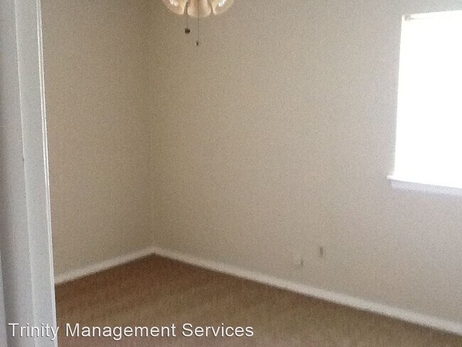 Building Photo - 3 br, 2 bath House - 416 Pecan