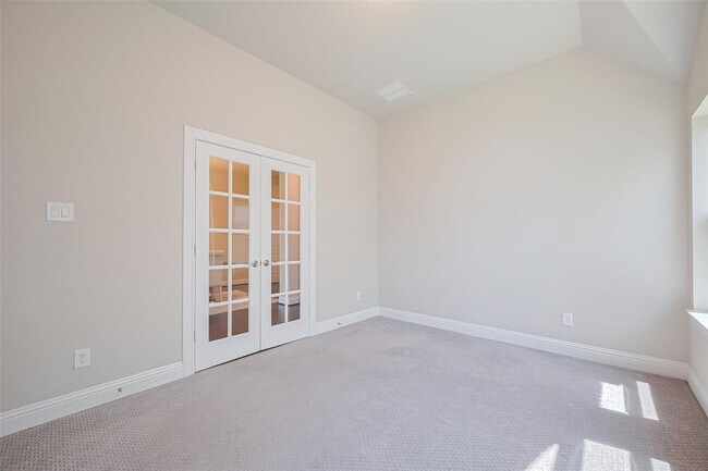 Building Photo - 6243 Garden Lakes Ln