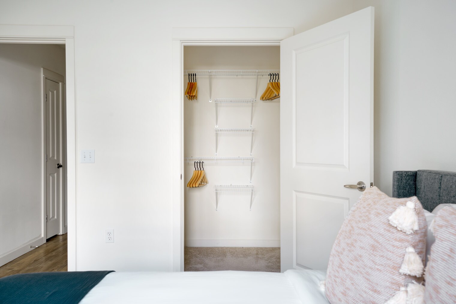 Building Photo - 10410 NE 2nd St