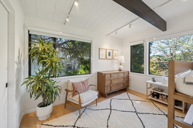 Building Photo - 209 San Rafael Ave