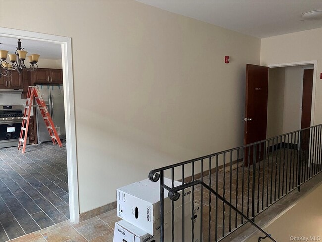 Building Photo - 21 Cedar Swamp Rd