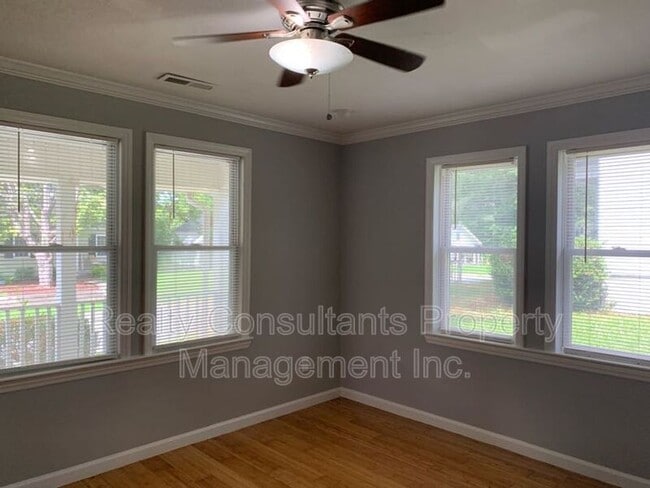 Building Photo - 811 Hertford St