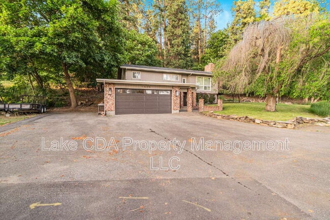 Building Photo - 1525 E Woodland Dr