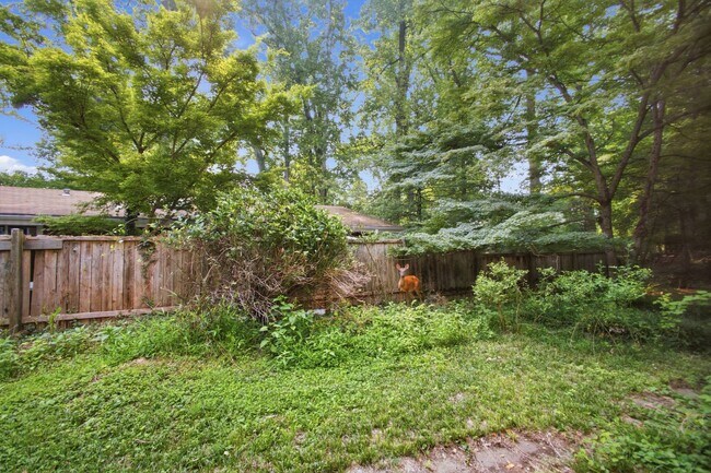 Building Photo - 10715 Clermont Ave