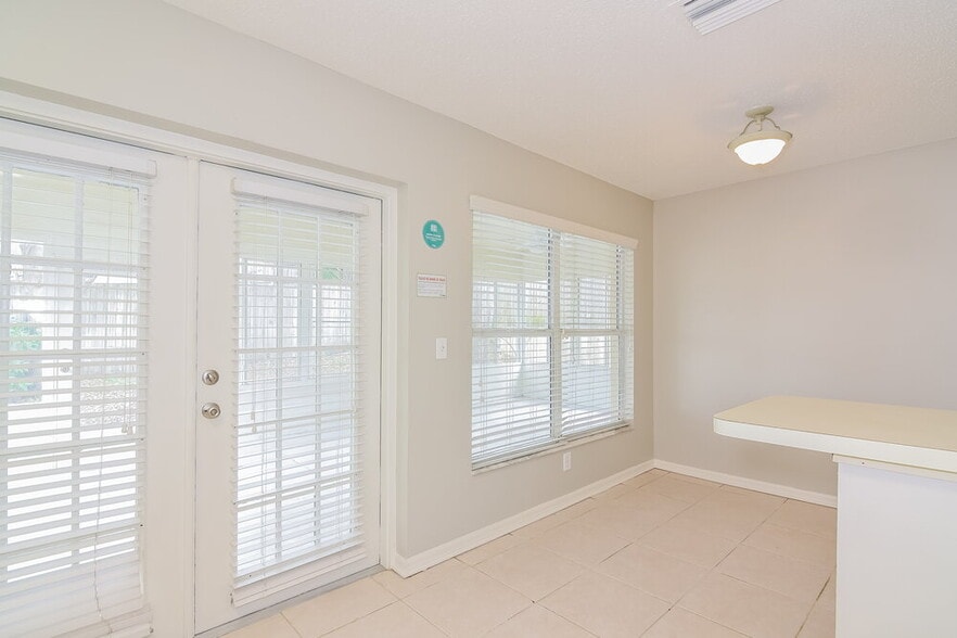 Building Photo - 725 Cape Cod Cir