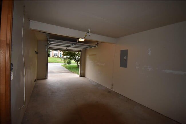 Building Photo - 11330 Bramshill Dr