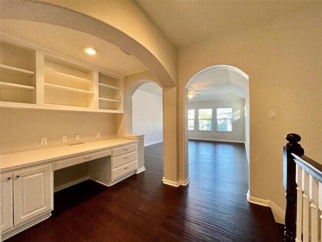 Building Photo - 23606 Rollinford Ln