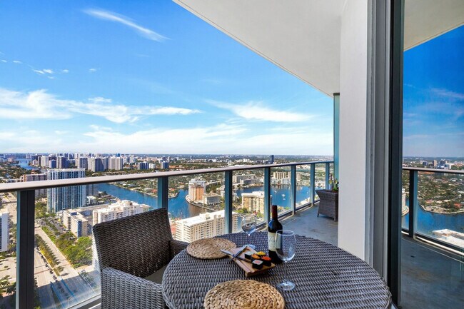 Building Photo - 4111 S Ocean Dr