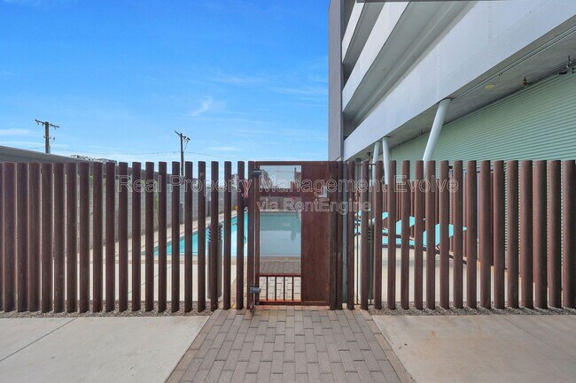 Building Photo - 1130 N 2nd St