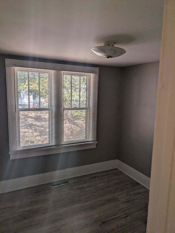 Building Photo - 709 N Blaine St