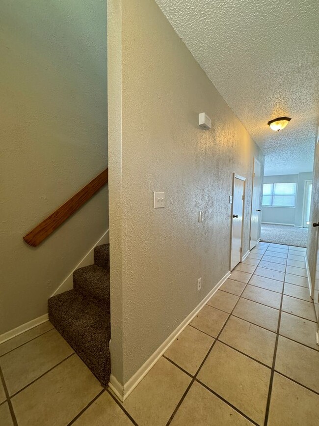 Building Photo - 7007 SW Green Terrace Blvd