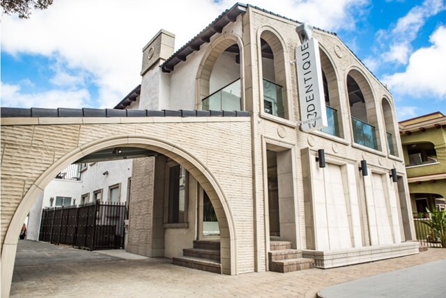 Building Photo - 3572 4th Ave