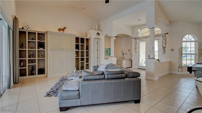 Building Photo - 1924 Savona Pkwy