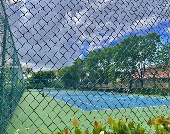 Building Photo - 16972 SW 33rd Ct