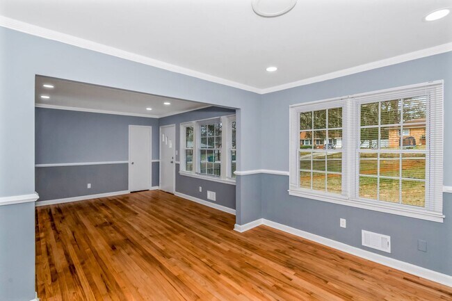 Building Photo - 2019 Knight Ct SE