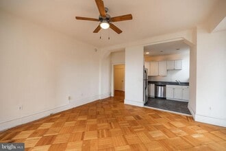 Building Photo - 250 S 13th St