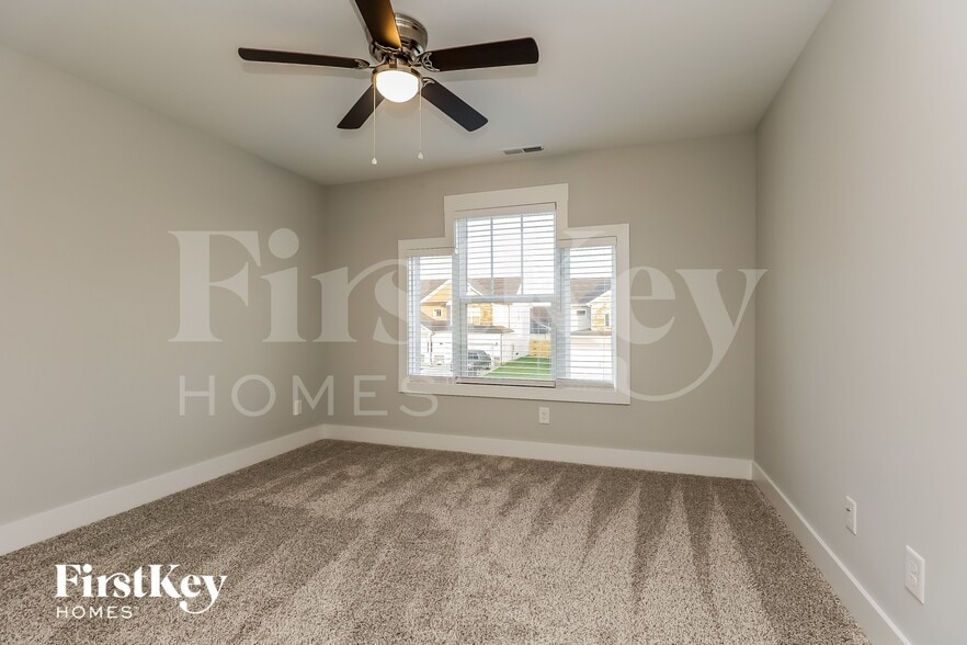 Building Photo - 1417 Kingbird Dr