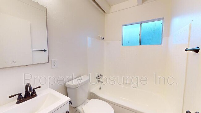 Building Photo - 620 Monardas Dr