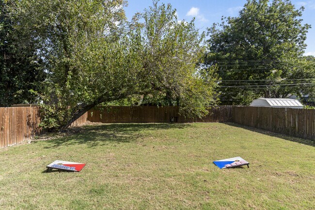 Building Photo - 4911 S Cincinnati Ave