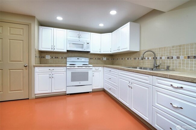 Building Photo - 4bd/3ba Seattle Home