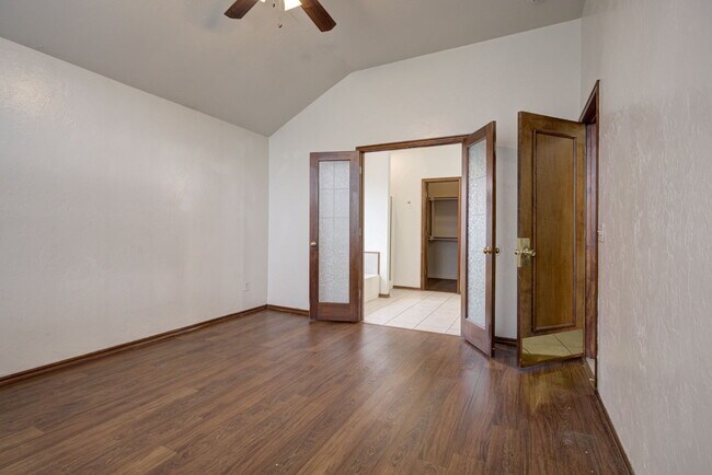 Building Photo - 2028 Old Central Dr