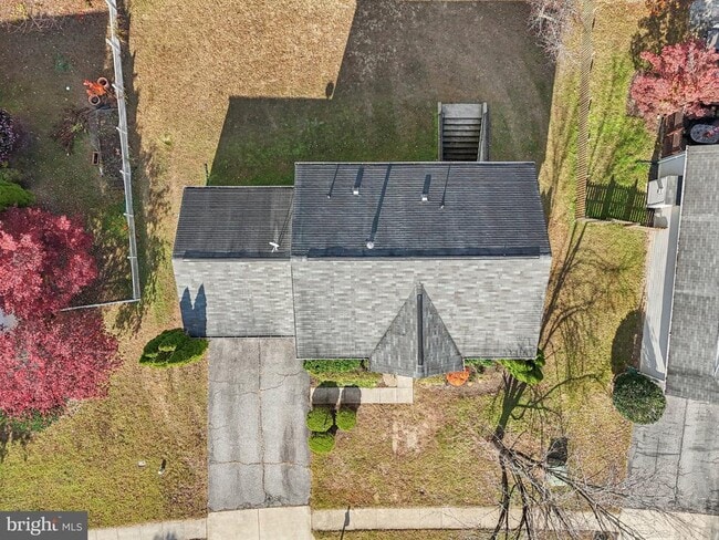 Building Photo - 2880 Myrtlewood Dr