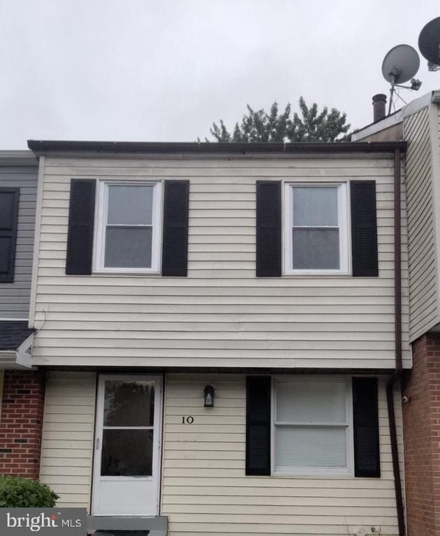 Primary Photo - 10 Fleming St