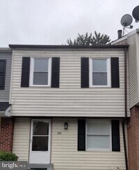 Building Photo - 10 Fleming St
