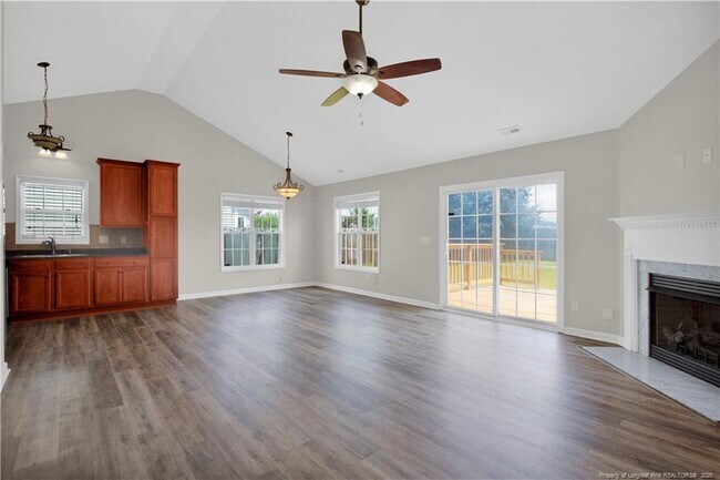 Building Photo - 1717 Kershaw Loop