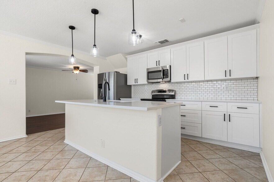 Building Photo - 2134 Colorado Bnd