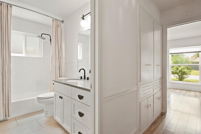 Building Photo - 8507 Spearman Dr