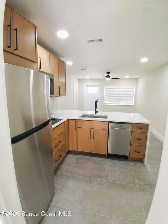 Building Photo - 388 Hibiscus Ave