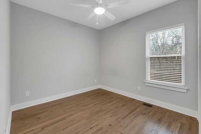 Building Photo - Beautiful North Nashville Home