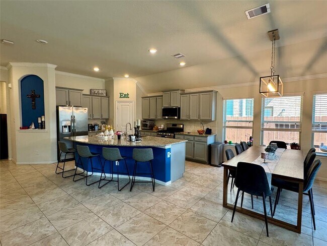 Building Photo - 16847 Hammon Woods Dr