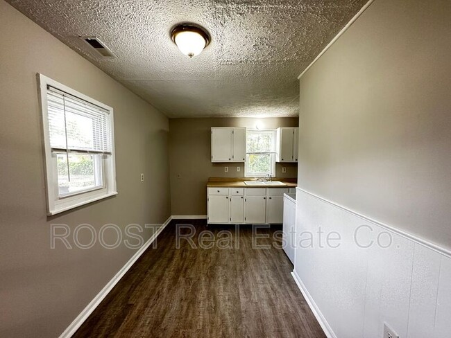 Building Photo - 1195 Faber Ave