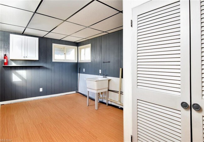 Building Photo - 1658 Thalia Ave